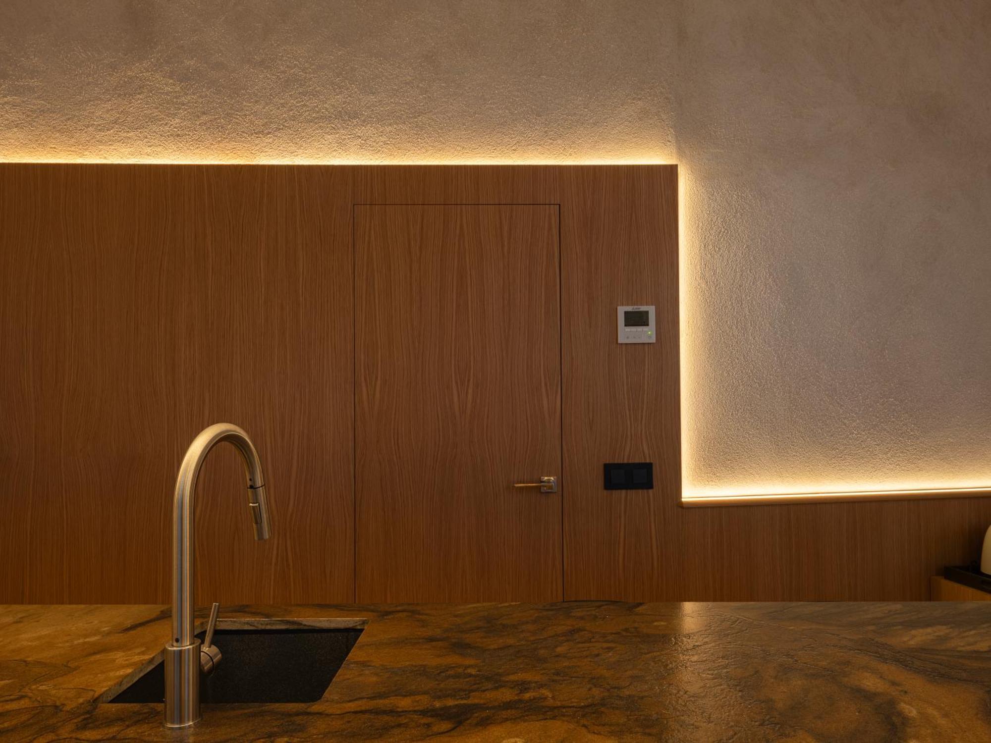City Center - Avenue Luxury Apartment - Private Free Parking Sevilla Eksteriør billede