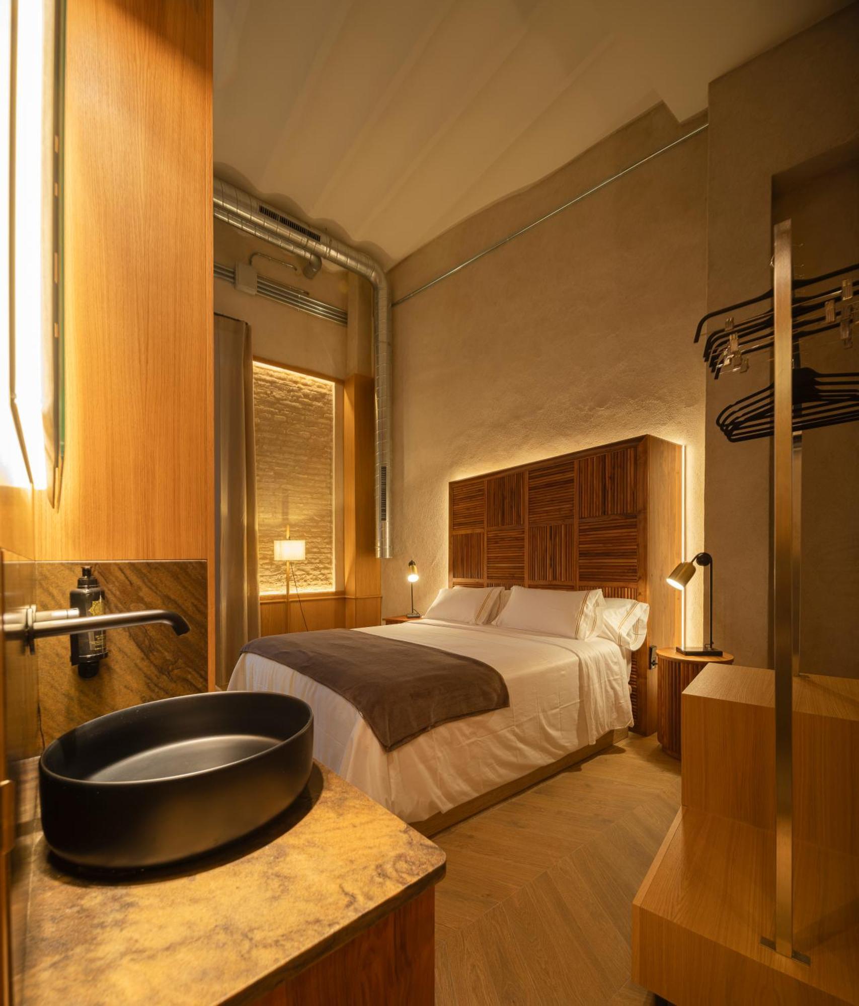 City Center - Avenue Luxury Apartment - Private Free Parking Sevilla Eksteriør billede